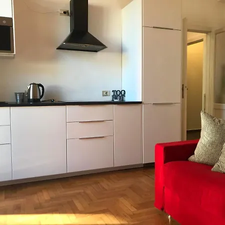 Via Benzi Apartamento *